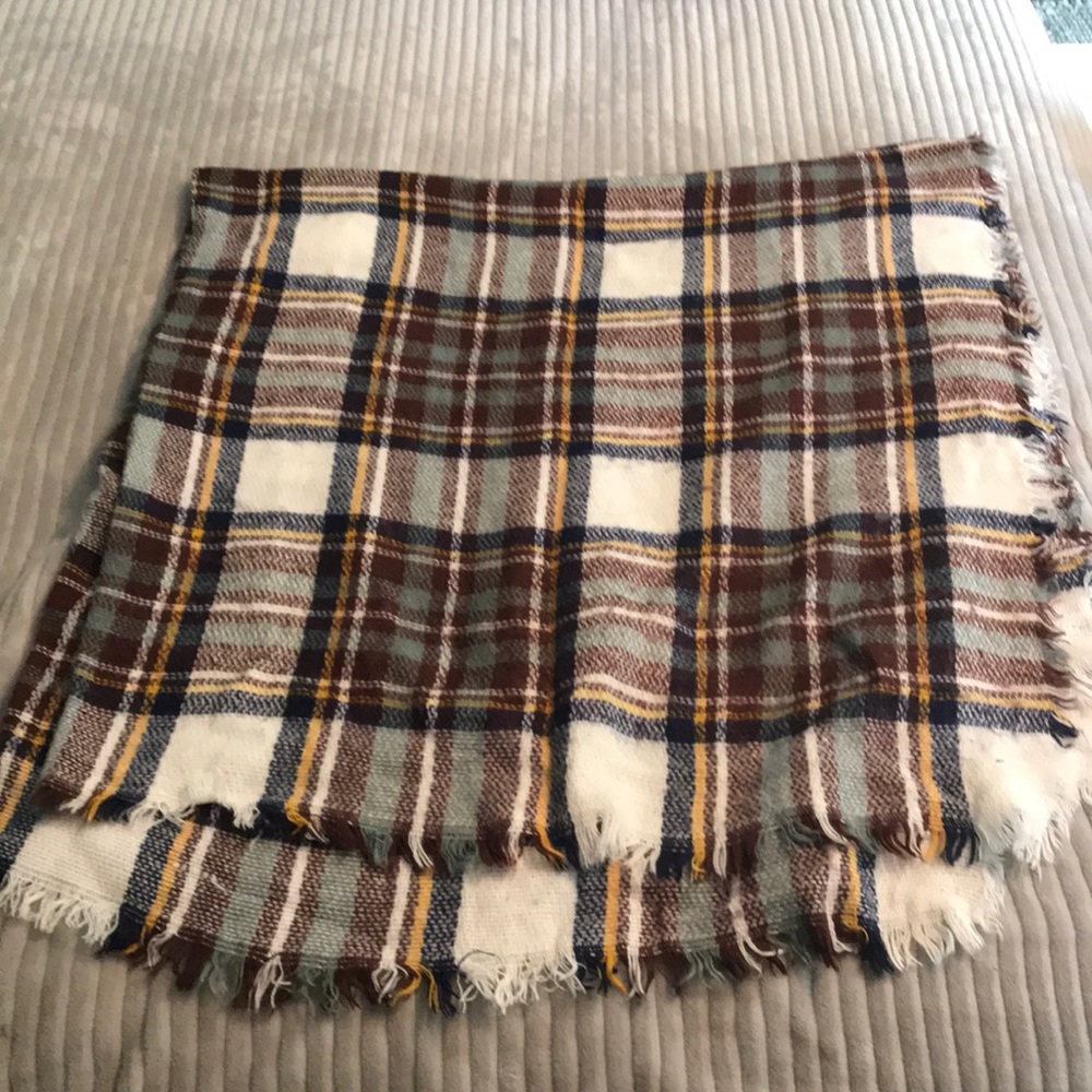 Women’s Blanket Scarf